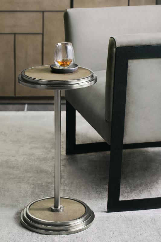 Round End Table 373-112 Montaage Inc. Round End Table 373-112 Montaage Inc.