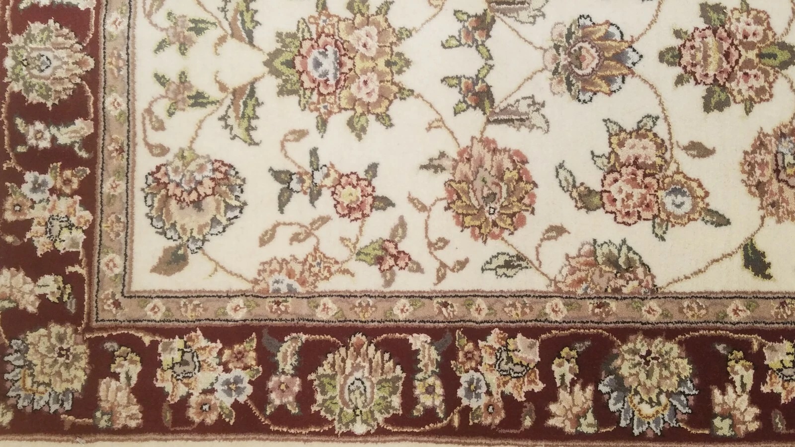 2.5 x 8 Ivory & Red Fine Quality Wool & Silk Hand Knotted Oriental Rug