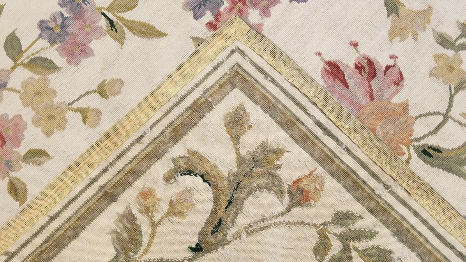 6 x 9 Hand woven English Garden Needle point 100% wool Area rug