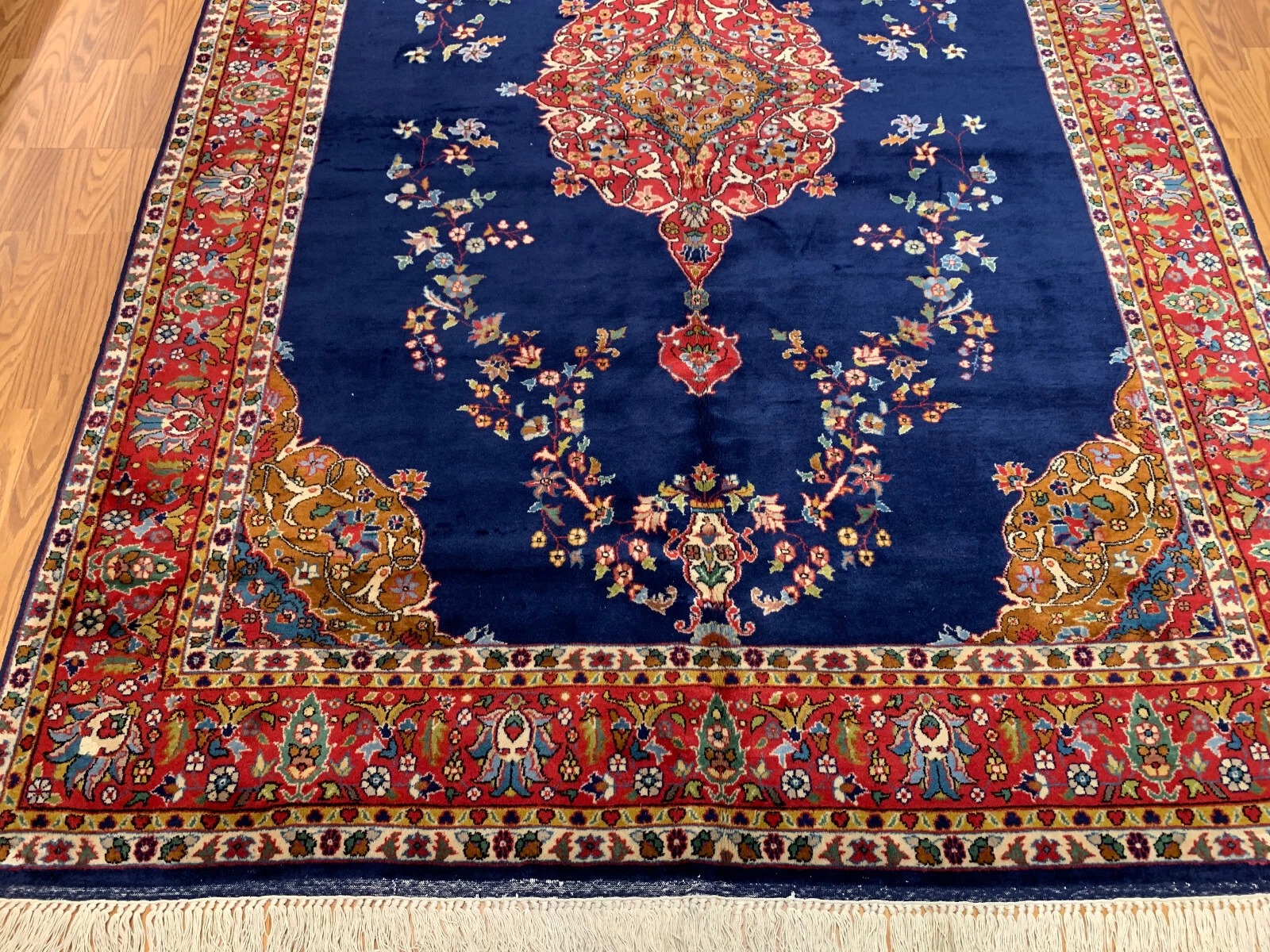 7 x 9.10 Vintage Hand Knotted 100% Wool Vegetable Dye Area Rug