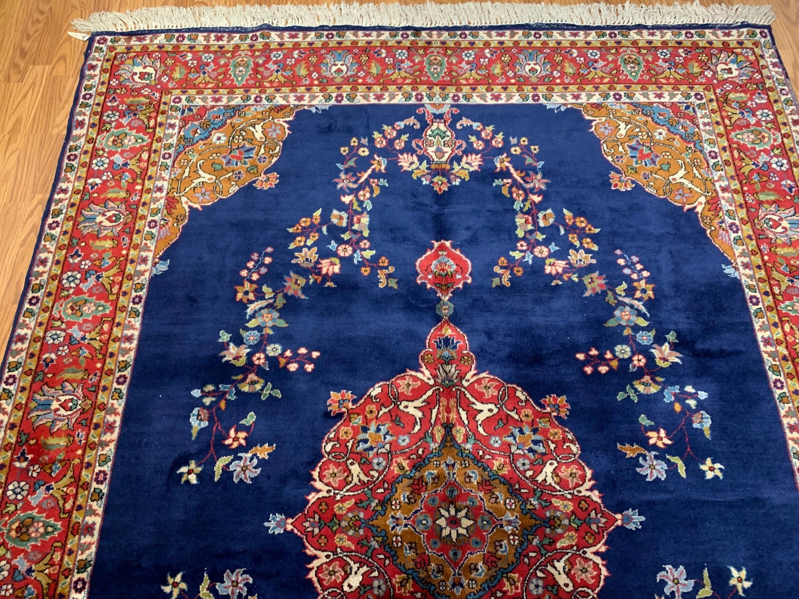 7 x 9.10 Vintage Hand Knotted 100% Wool Vegetable Dye Area Rug