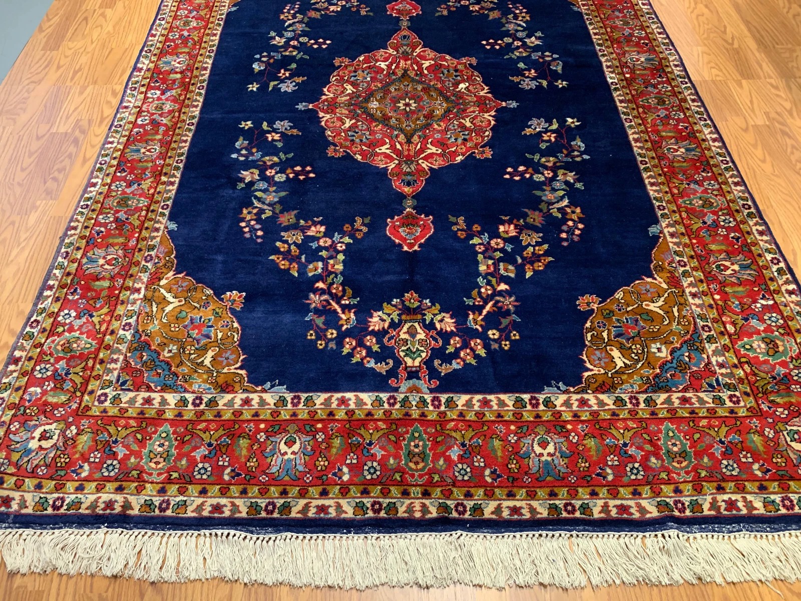 7 x 9.10 Vintage Hand Knotted 100% Wool Vegetable Dye Area Rug