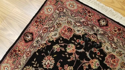 2.6 x 9 Very Fine Floral with Medalian Wool and Silk Runner