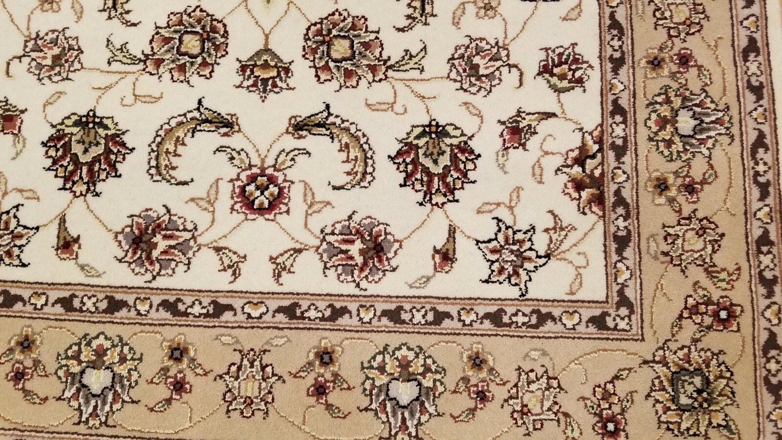 3 x 5 Ivory All over Design Fine quality Wool & Silk Hand Knotted Area rug