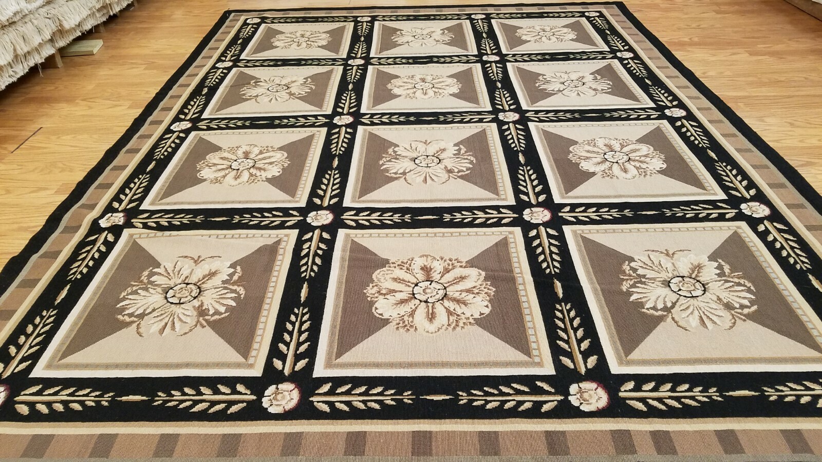 6 x 9 Hand woven French Aubusson Needle point 100% wool Area rug EB234996076963 Montaage