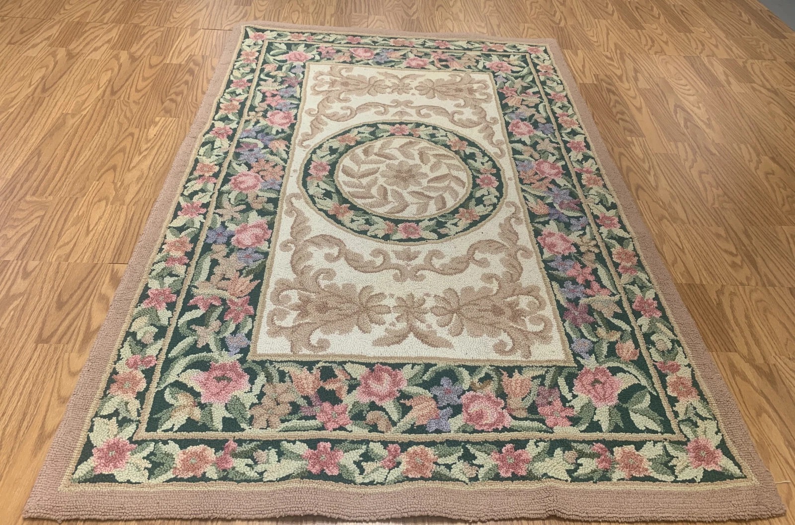 4 x 6 Hand Hooked 100% Wool Hook Rug