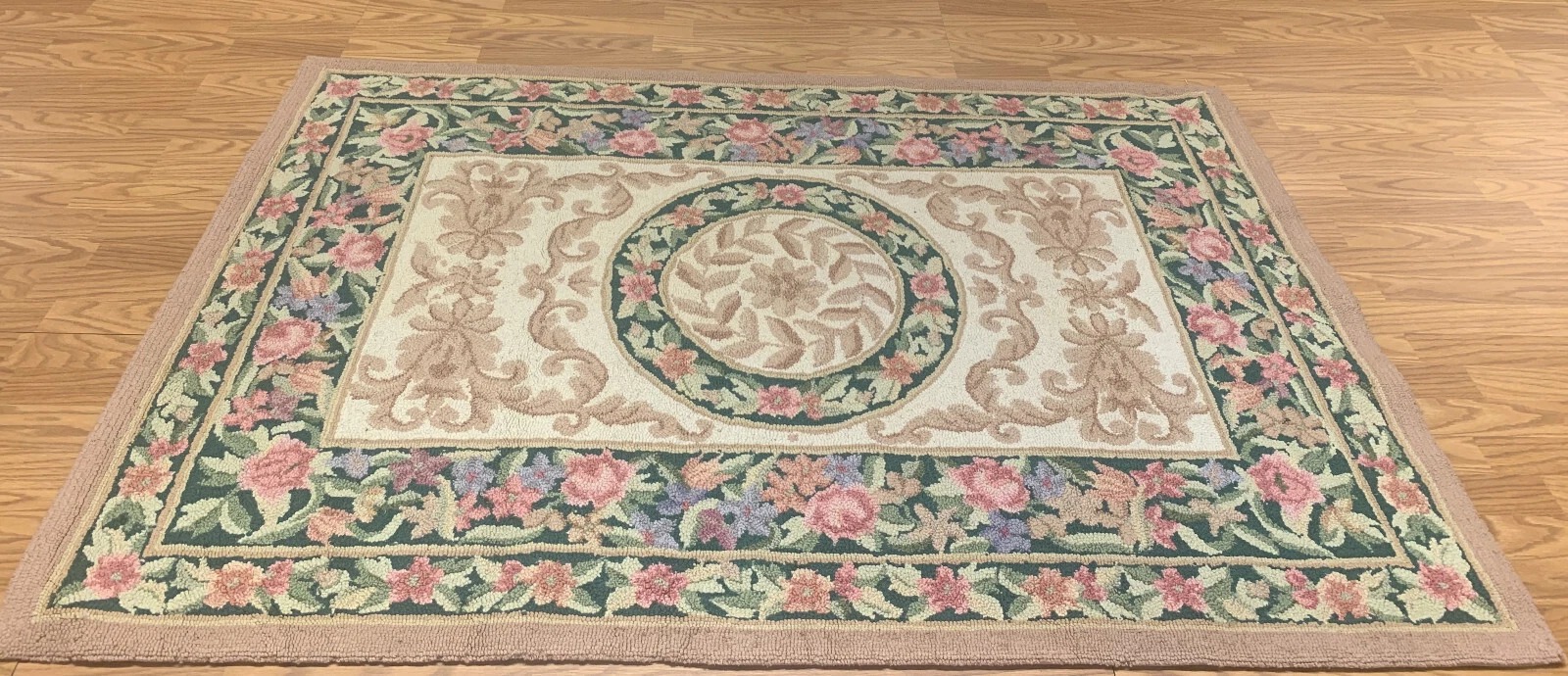 4 x 6 Hand Hooked 100% Wool Hook Rug