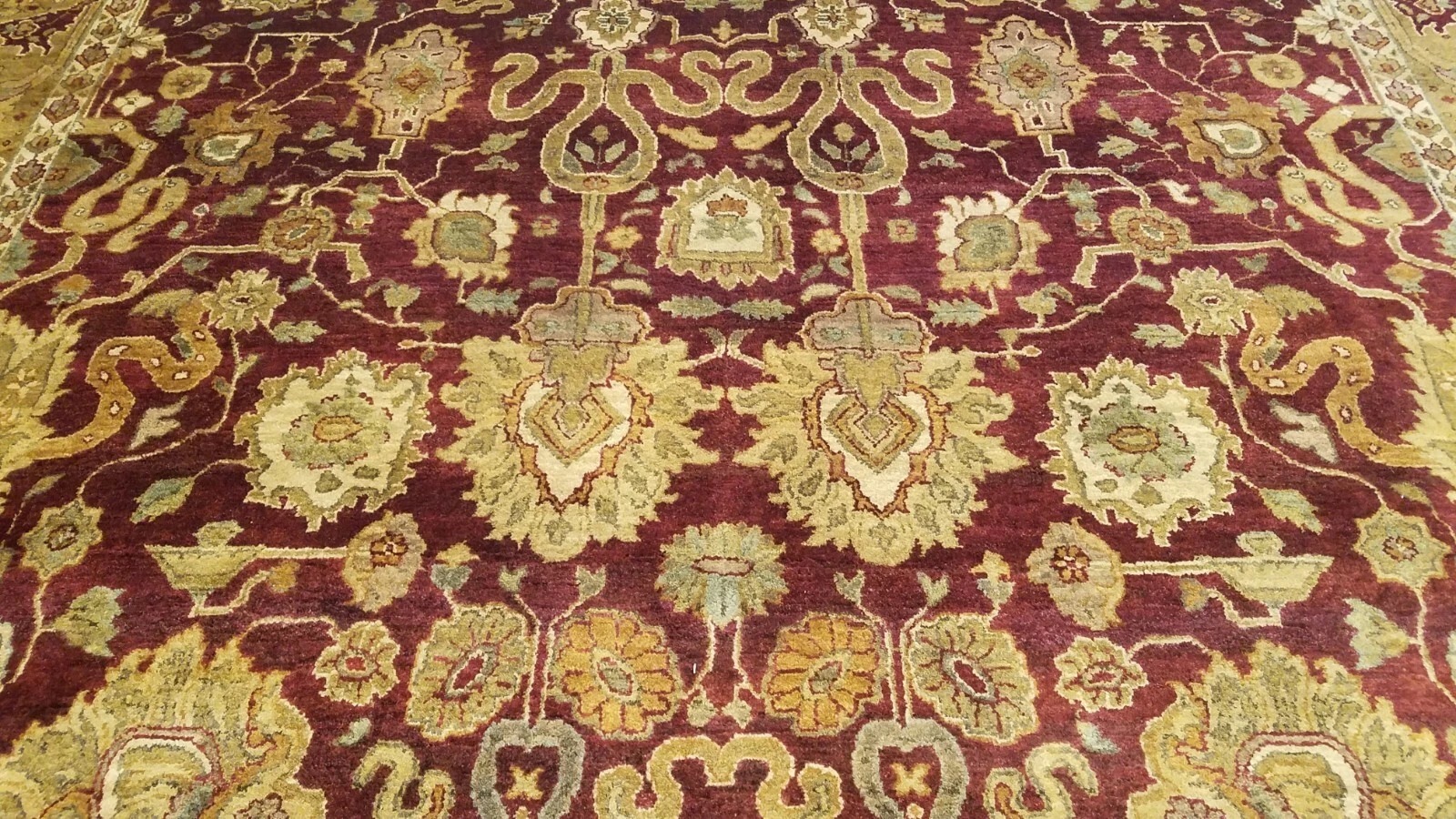 9 x 12 Burgundy red Indo Agra Vegetable dye Hand spawned Wool Hand Knotted Rug