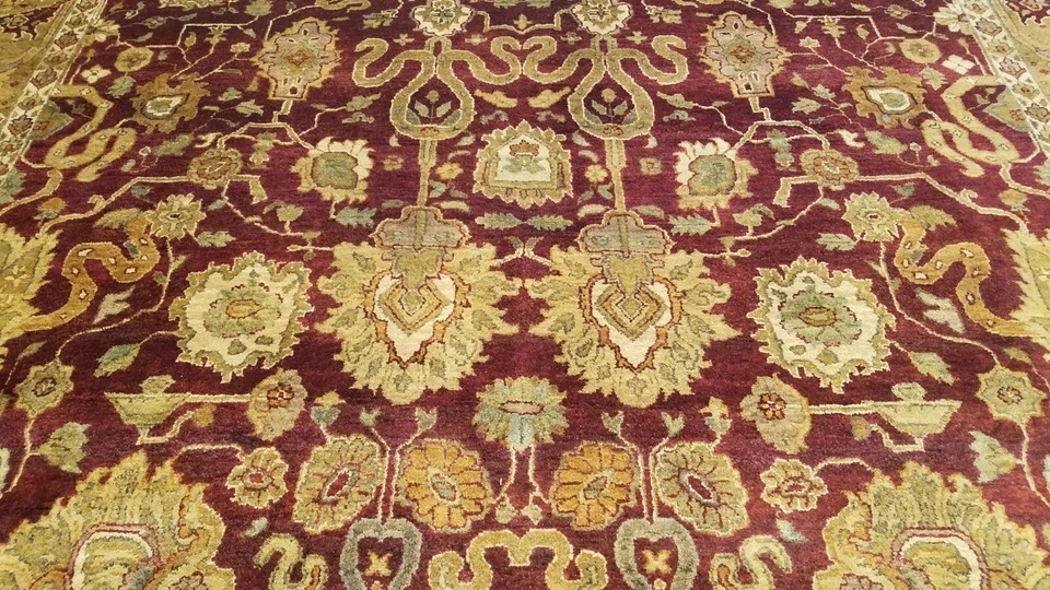 9 x 12 Burgundy red Indo Agra Vegetable dye Hand spawned Wool Hand Knotted Rug