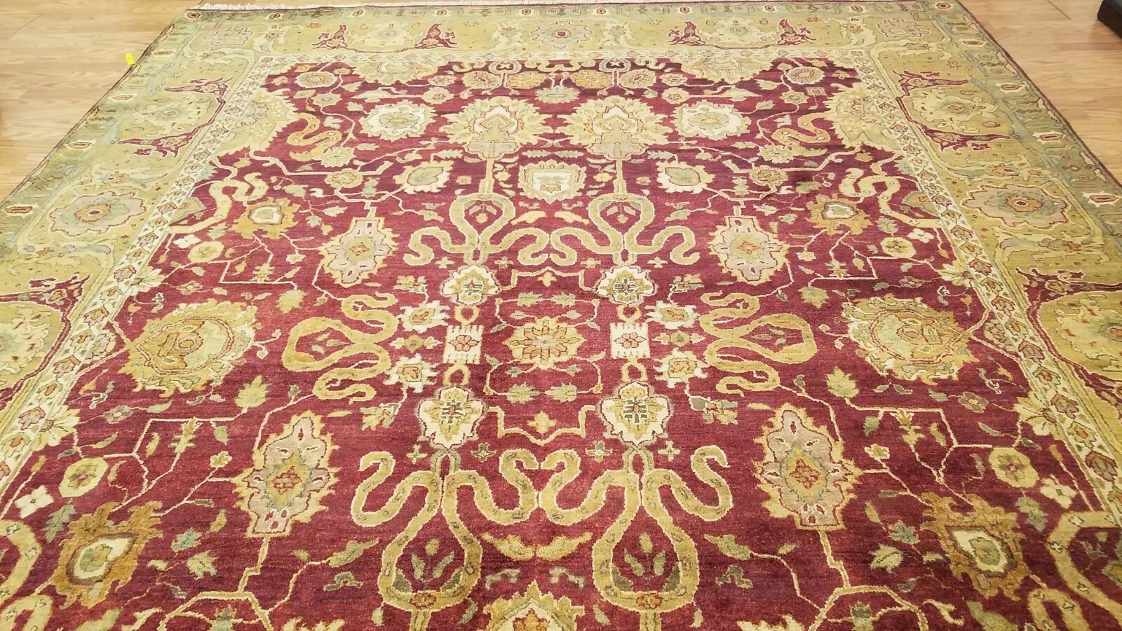 9 x 12 Burgundy red Indo Agra Vegetable dye Hand spawned Wool Hand Knotted Rug