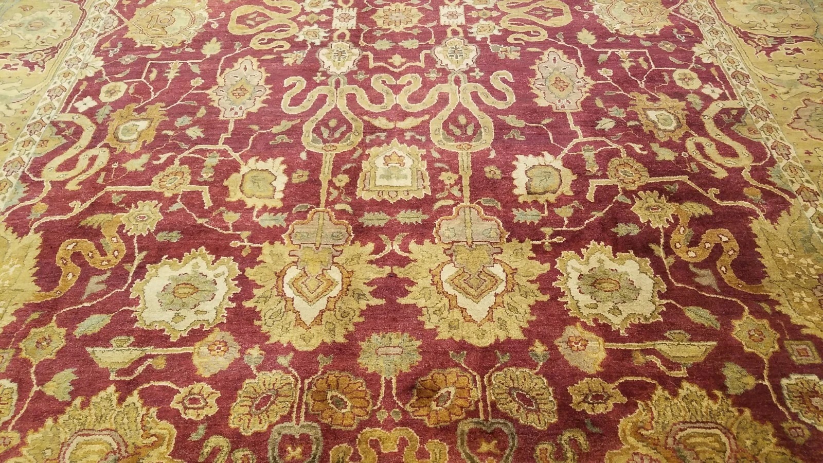 9 x 12 Burgundy red Indo Agra Vegetable dye Hand spawned Wool Hand Knotted Rug
