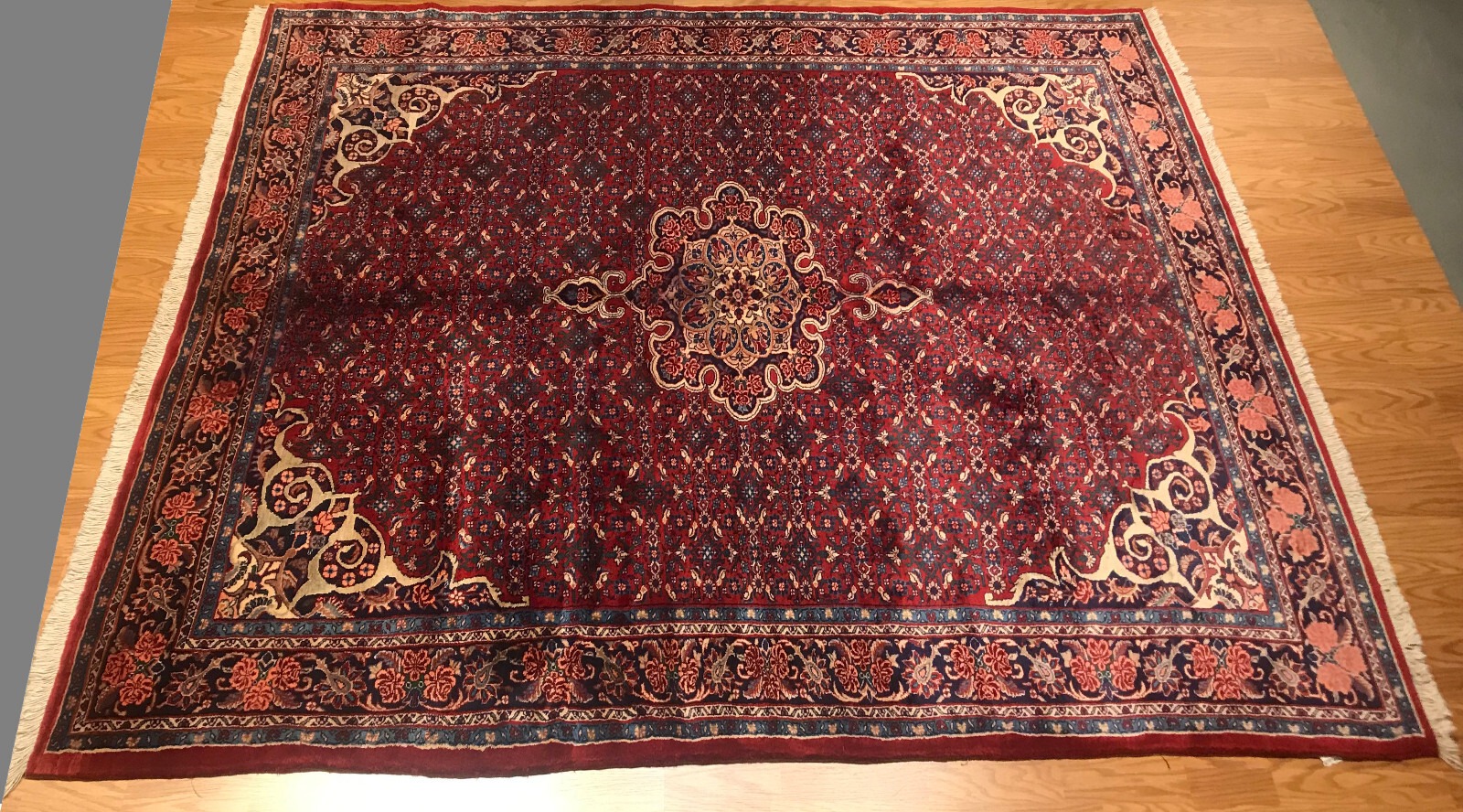 7.5 x 11 Vintage 100% Wool Hand Knotted Area Rug