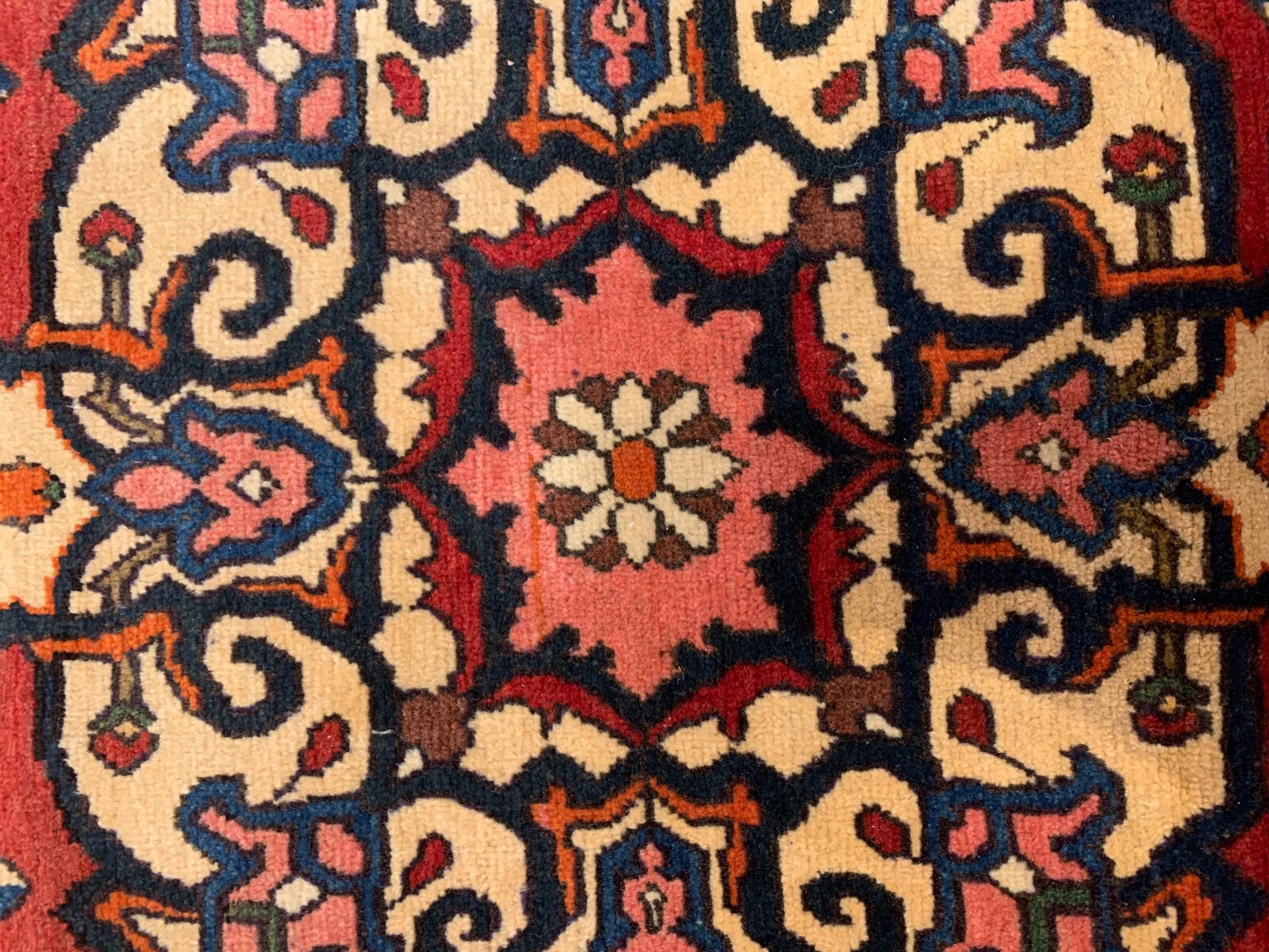 4.5 X 7 ft Vintage Tribal Rust Hand Knotted 100% Wool Vegetable Dye Rug