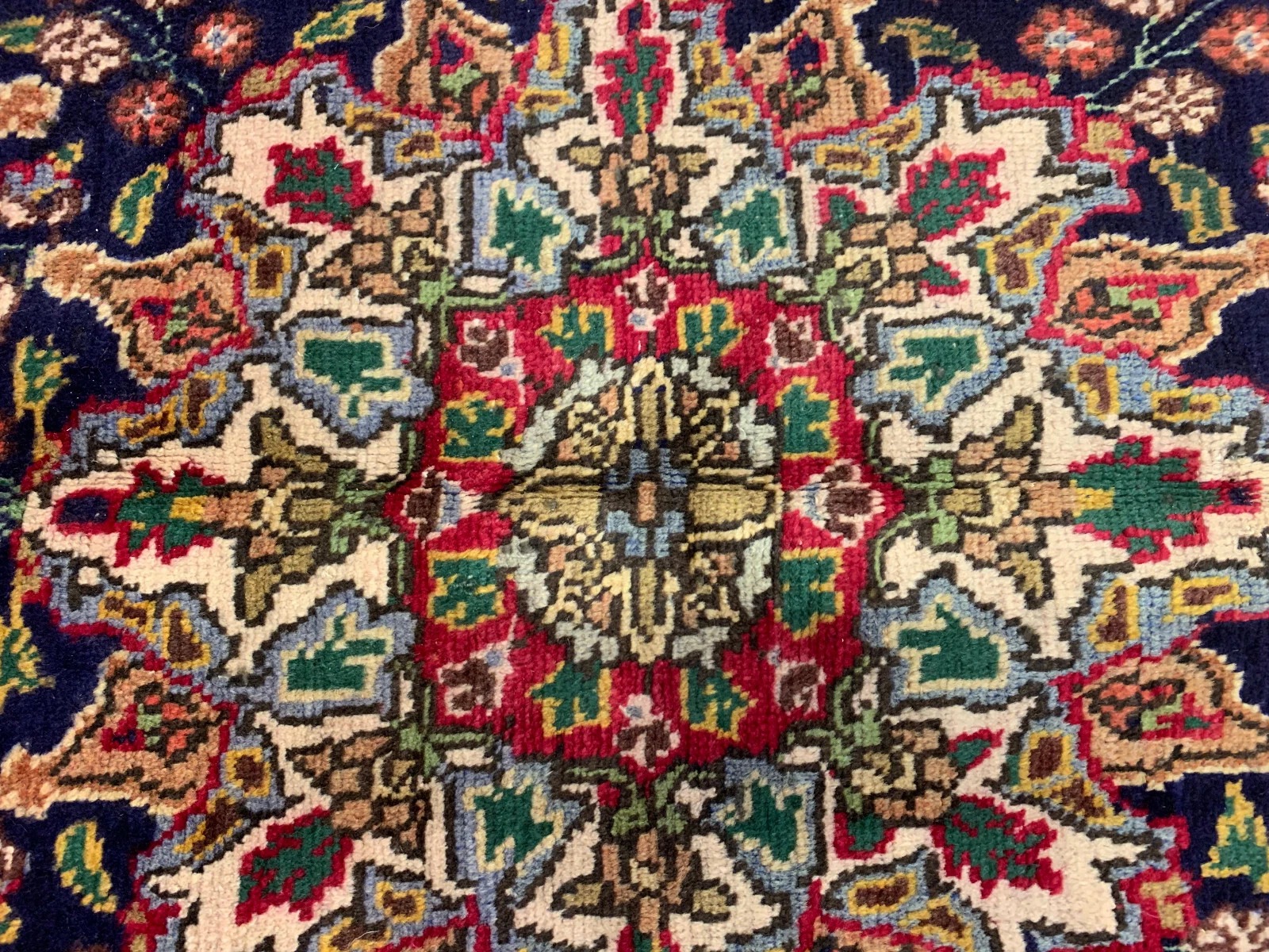 8.2 x 11.9 Vintage 100% Wool Hand Knotted Area Rug