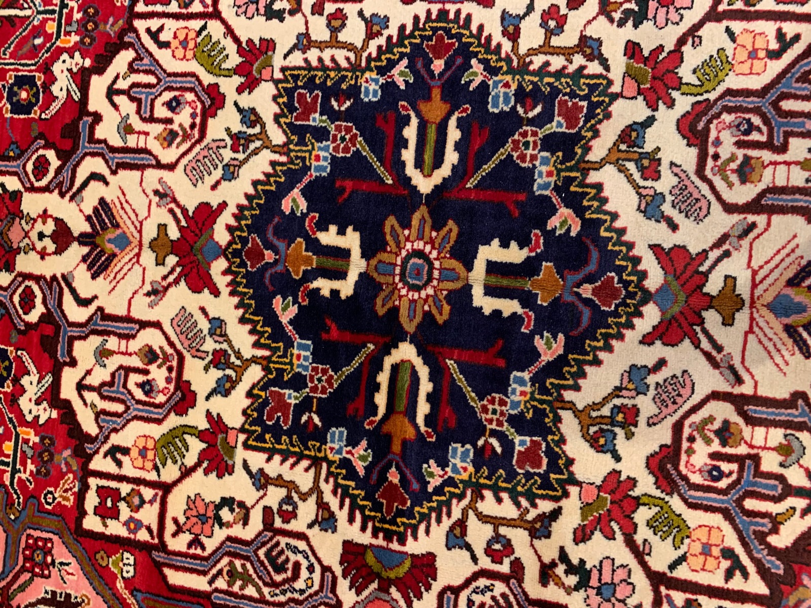 5.7 x 9.11 Vintage Hand Knotted 100% Wool Vegetable Dye Area Rug