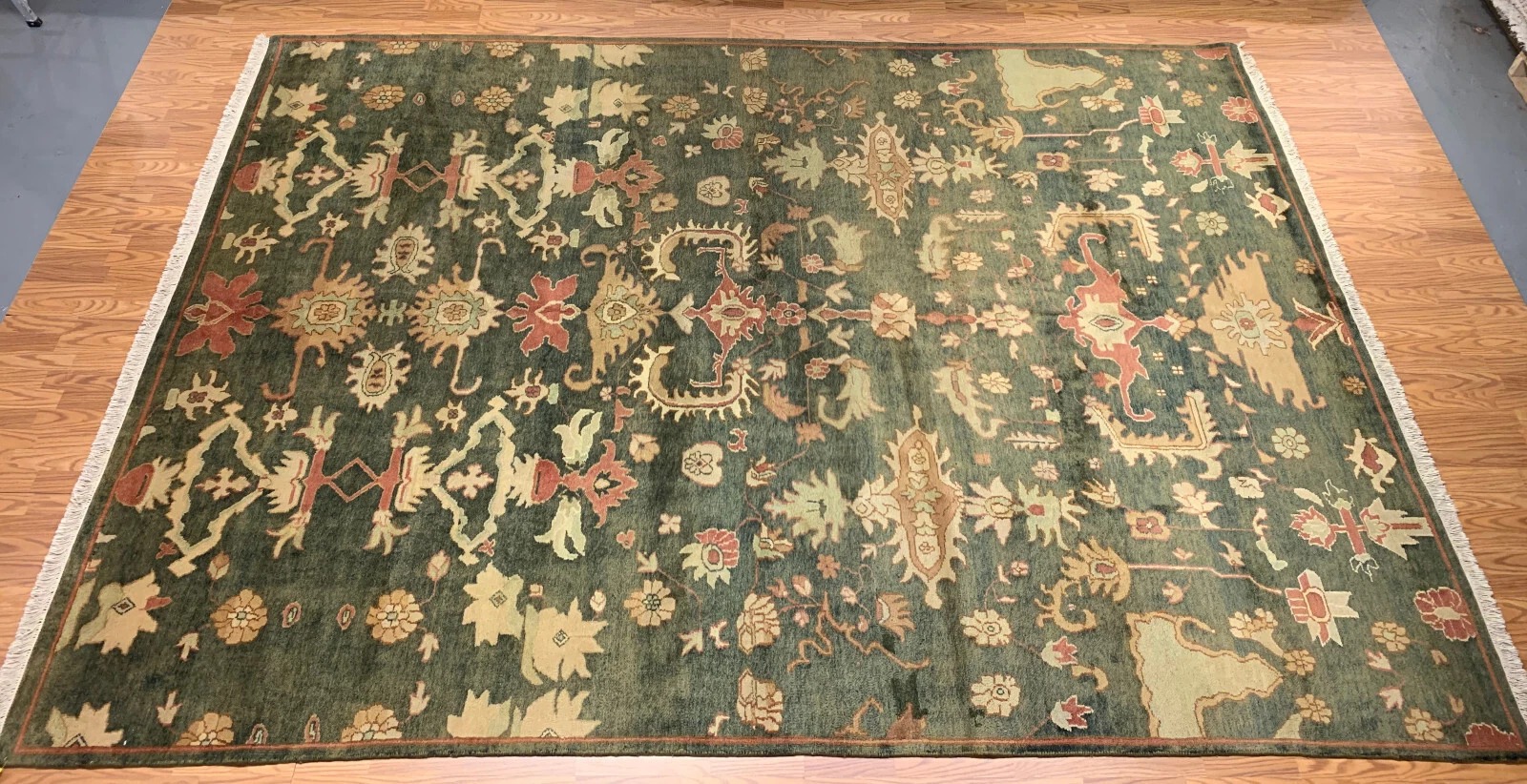 9x 12 Hand Knotted 100% Wool Area Rug