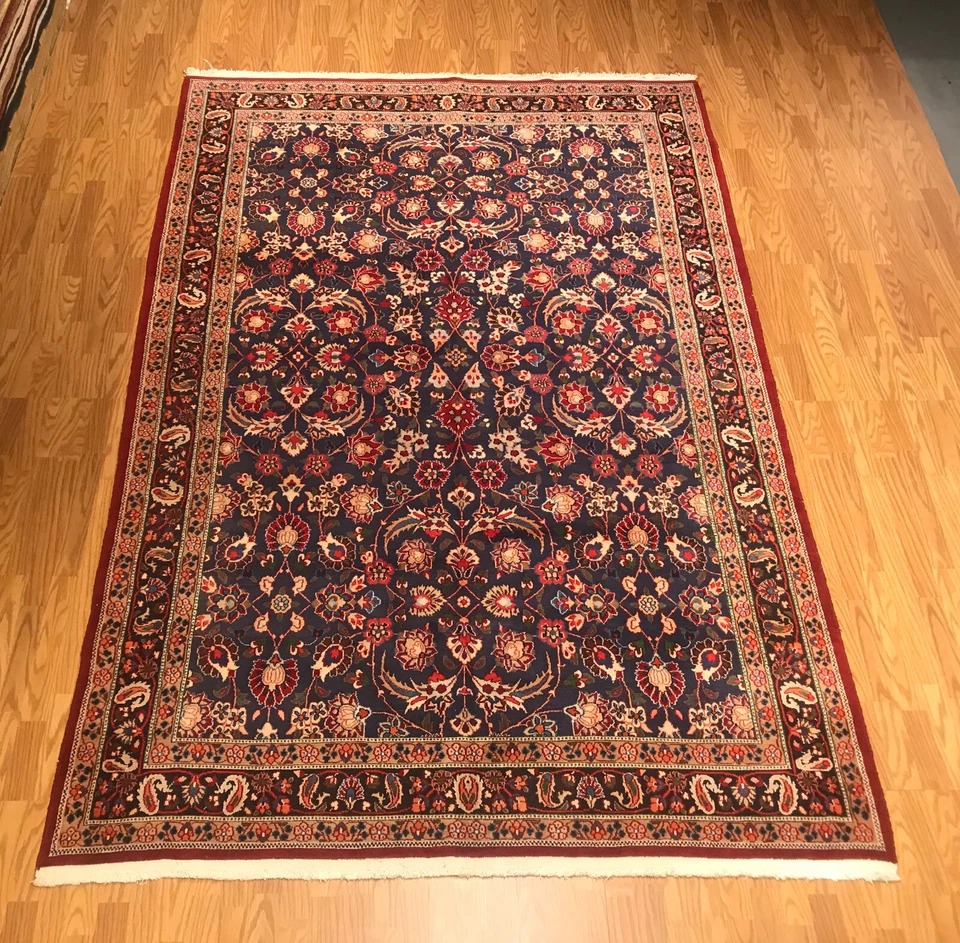 6.7 x 9.8 Vintage 100% Wool Hand Knotted Area Rug
