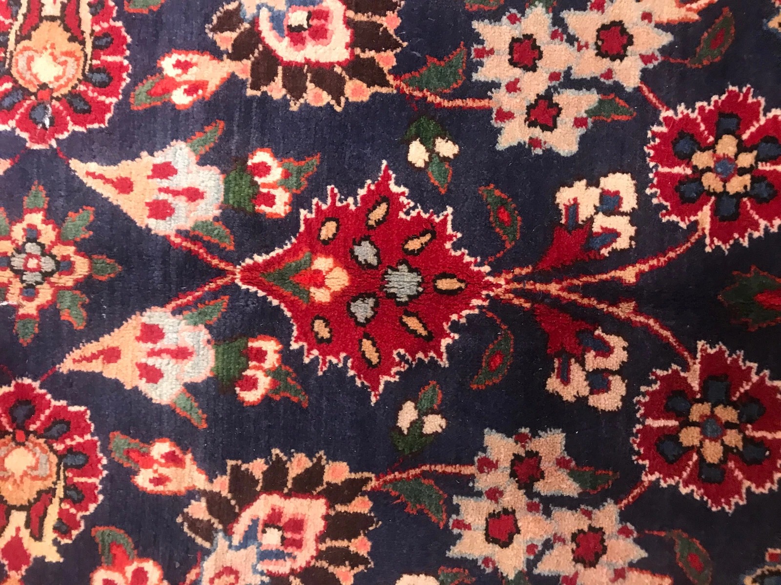6.7 x 9.8 Vintage 100% Wool Hand Knotted Area Rug