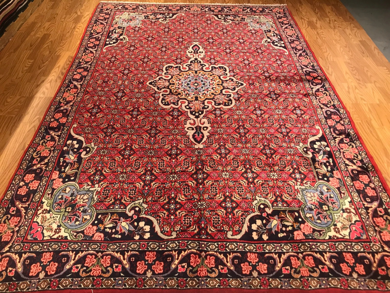 7.1 x 10.5 Vintage 100% Wool Hand Knotted Area Rug