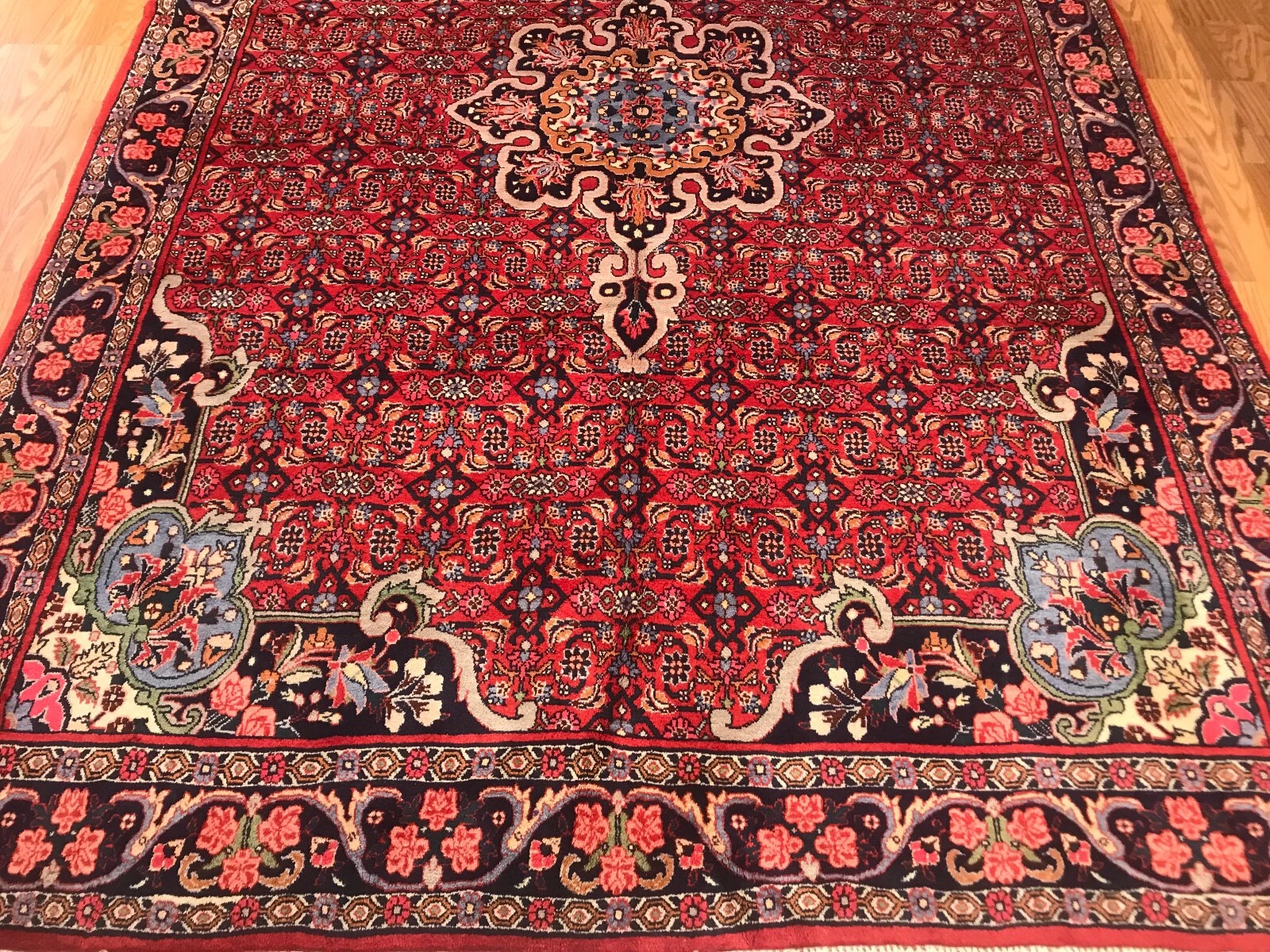 7.1 x 10.5 Vintage 100% Wool Hand Knotted Area Rug