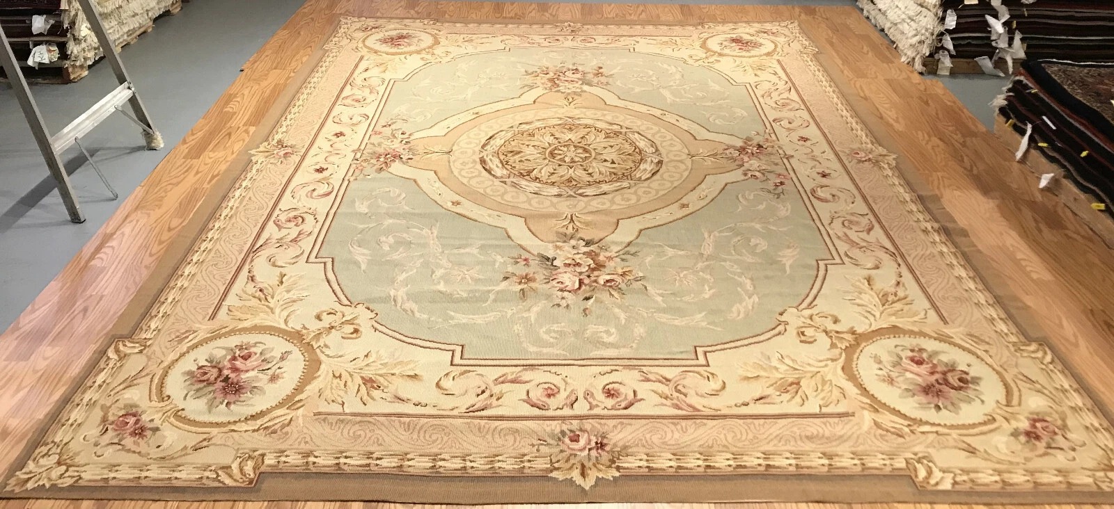 9 x 12 Needle Point 100% Wool Hand Knotted Area Rug 415209 Montaage Inc. 9 x 12 Needle Point 100% Wool Hand Knotted Area Rug 415209 Montaage Inc.