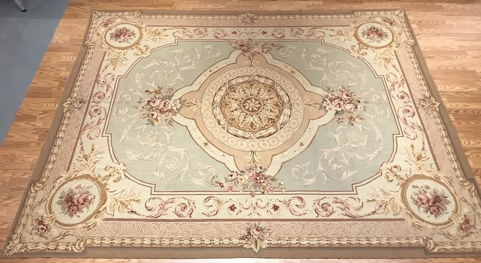 9 x 12 Needle Point 100% Wool Hand Knotted Area Rug