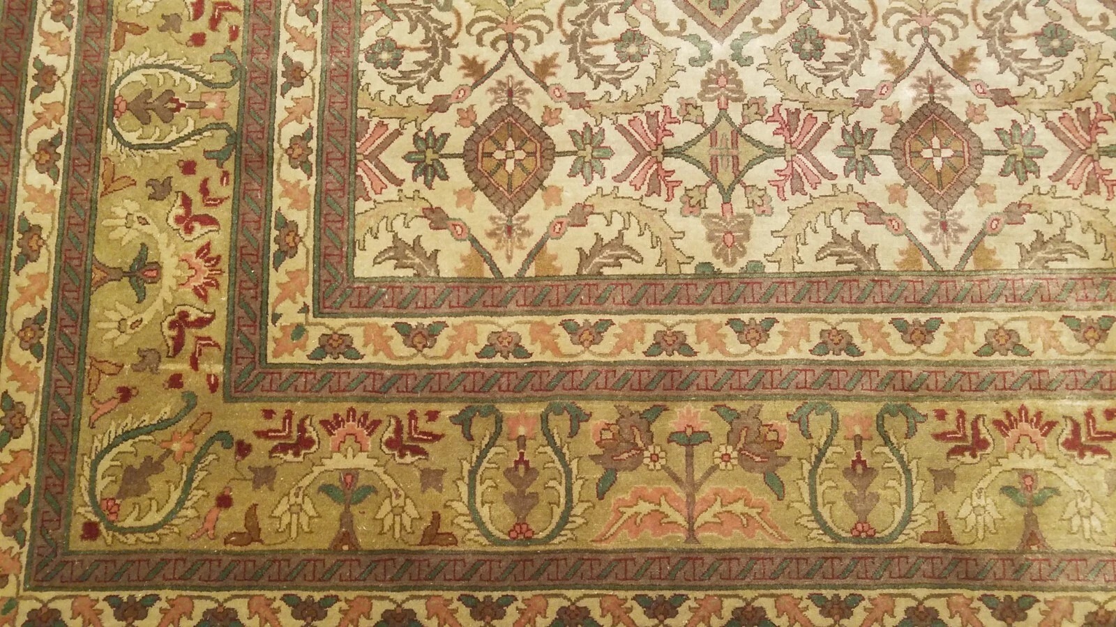 9 x 12 Ivory Top Quality Vegetable Dye Hand Knotted Wool Oriental Rug