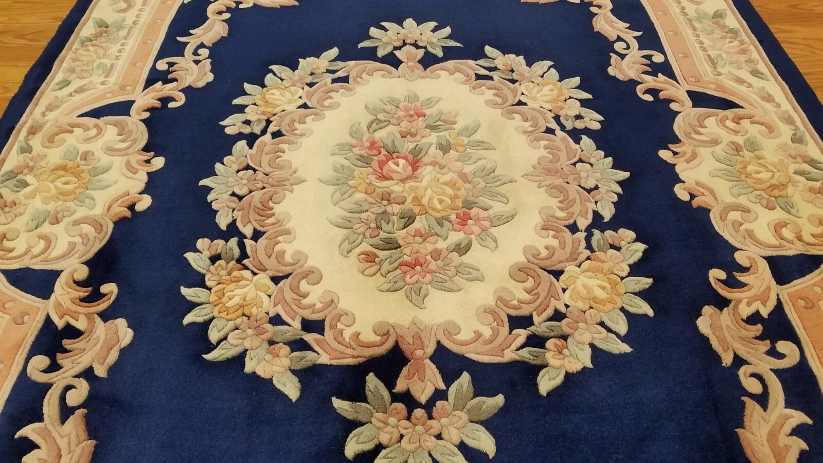 6 x 9 Hand Knotted French Aubusson 100% wool Area rug