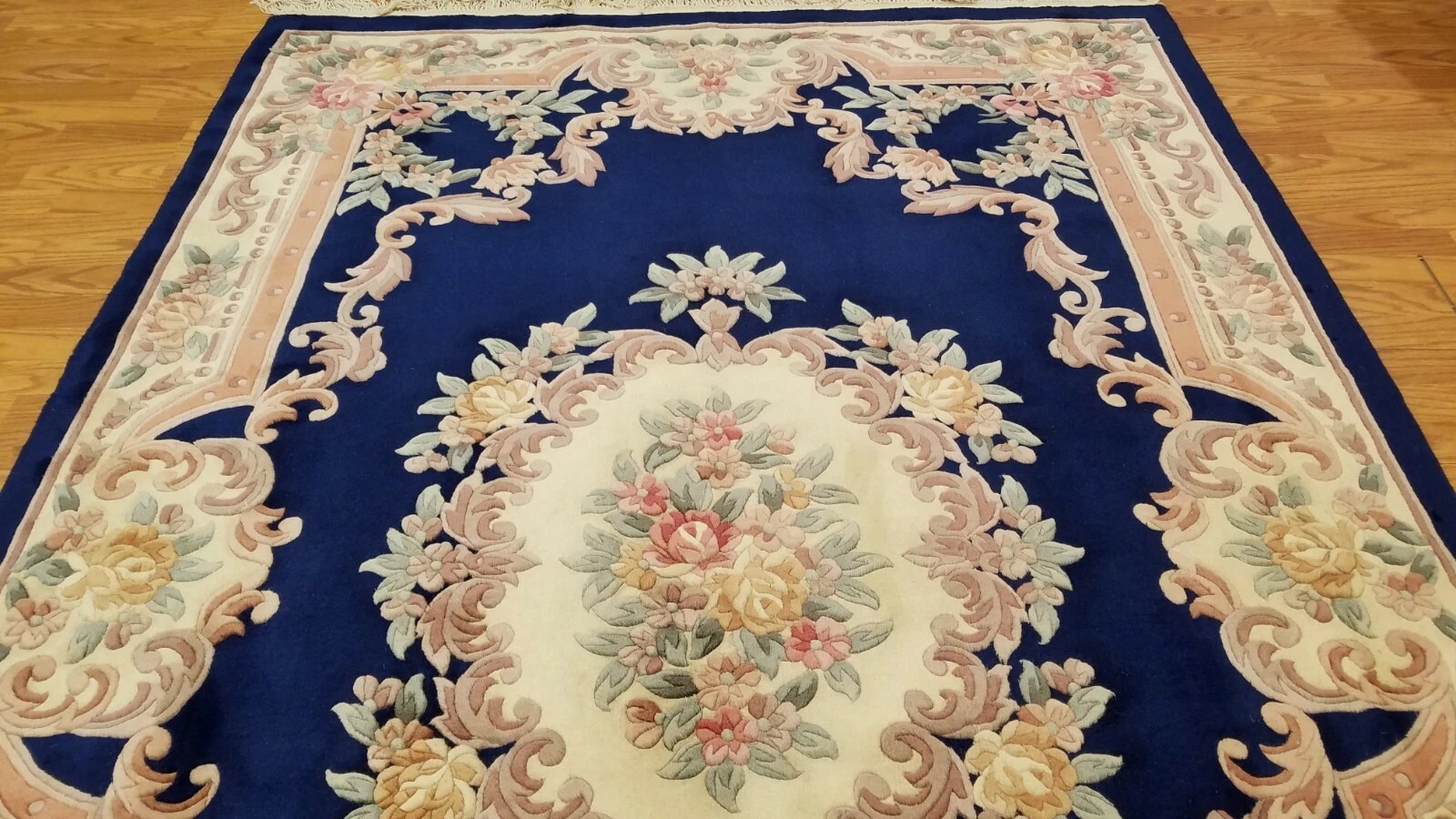 6 x 9 Hand Knotted French Aubusson 100% wool Area rug
