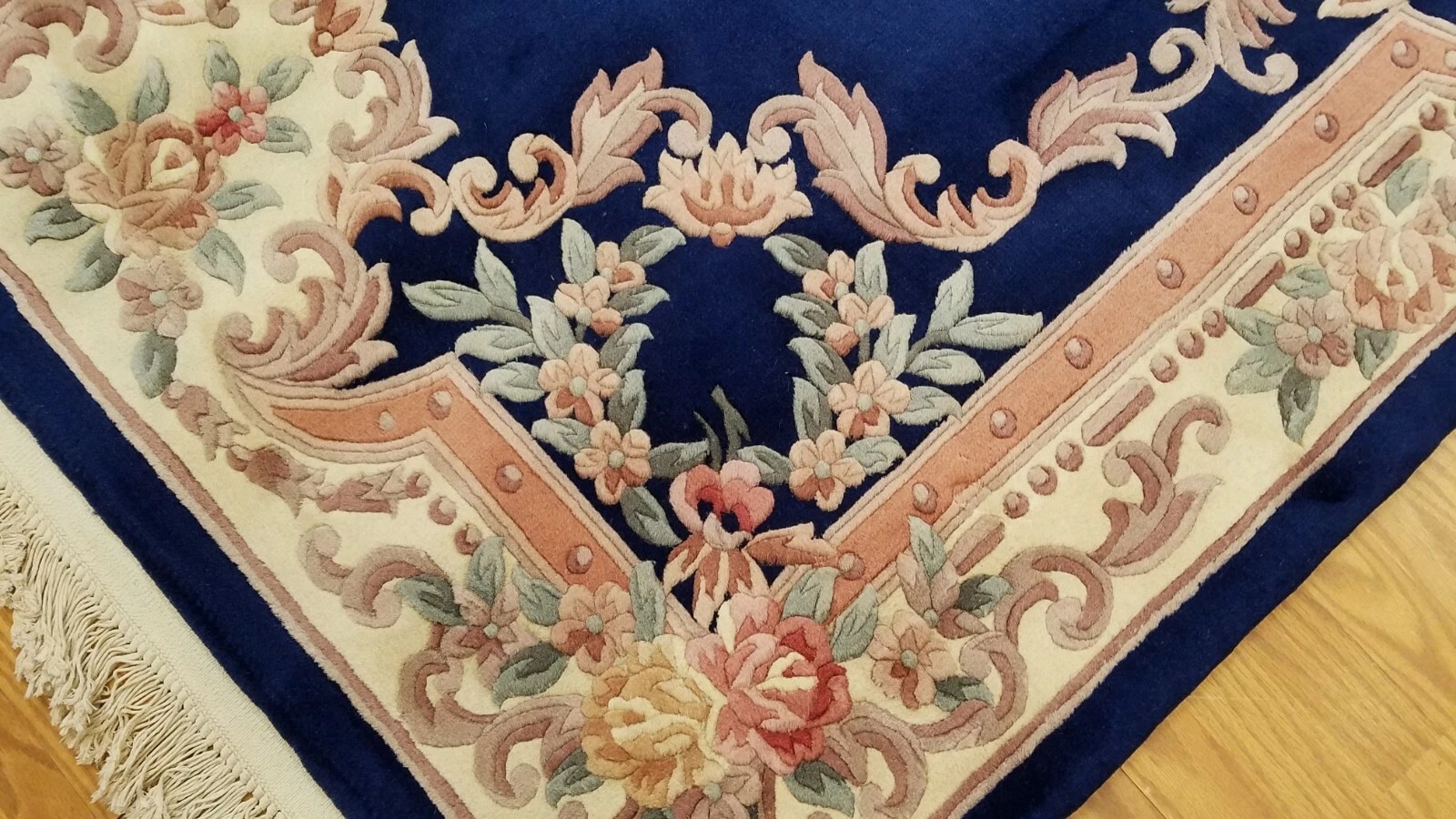 6 x 9 Hand Knotted French Aubusson 100% wool Area rug