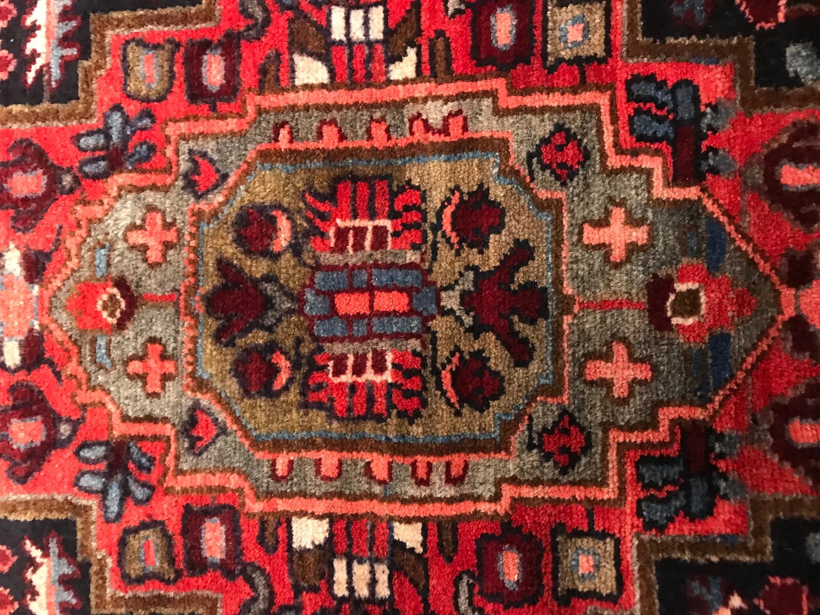 4.10 x 8 Vintage Tribal Geometric Black 100% Wool Vegetable Dye
