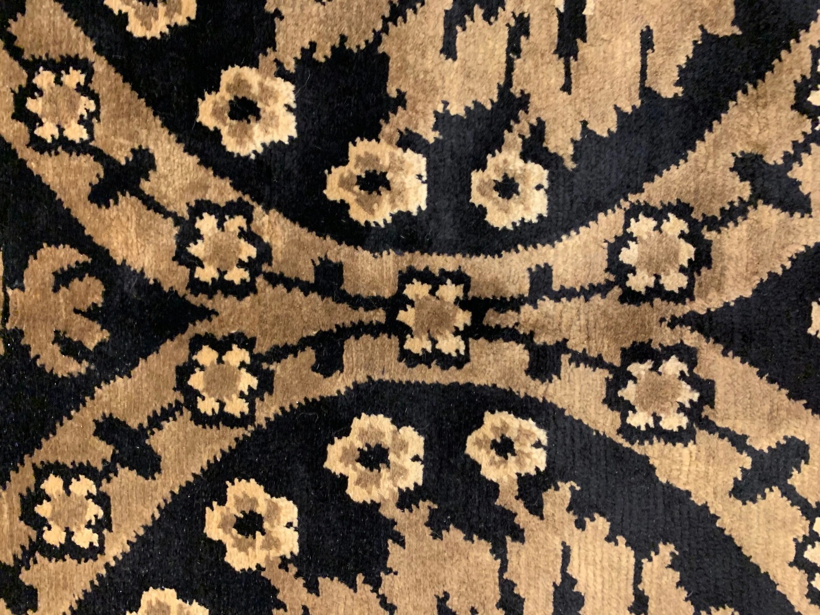 9x 12 Hand Knotted 100% Wool Area Rug