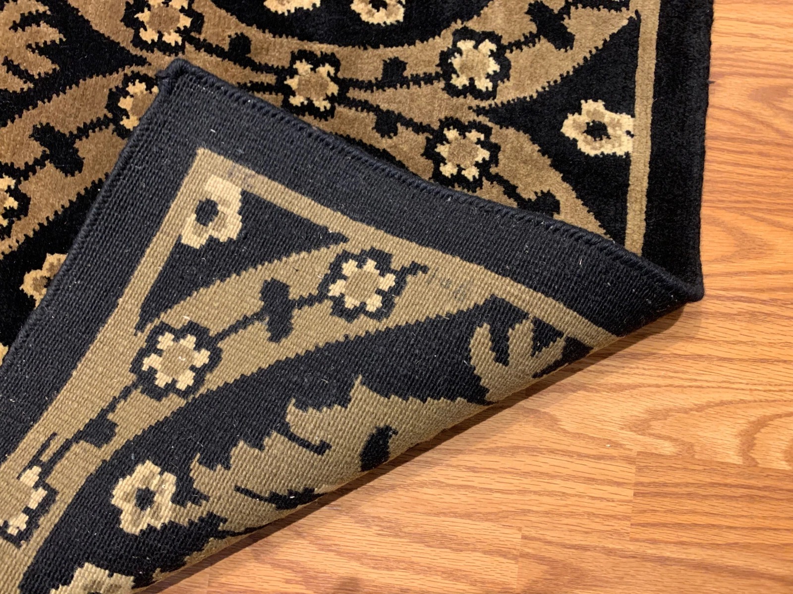 9x 12 Hand Knotted 100% Wool Area Rug