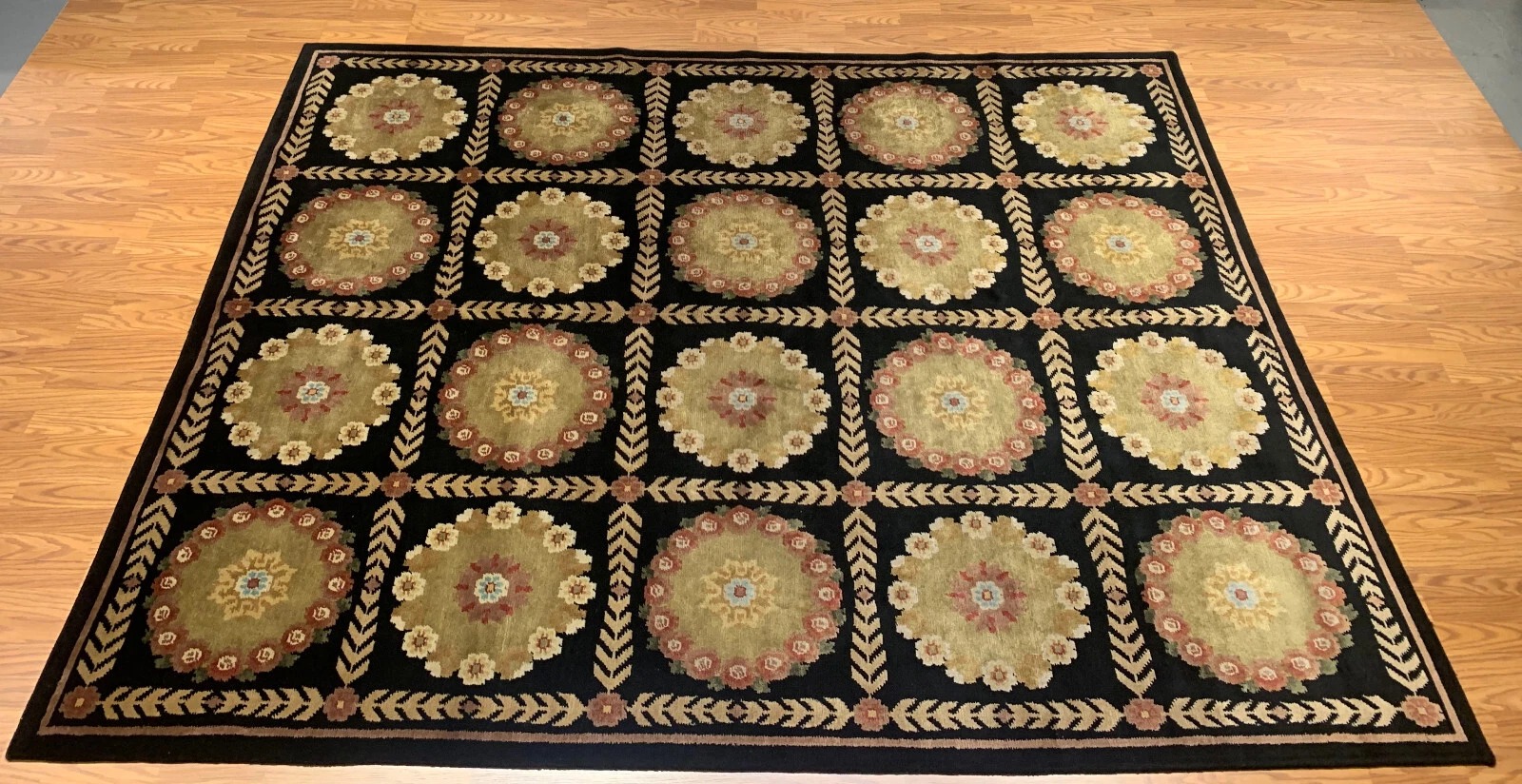 8 x 10 Aubusson 100% Wool Hand Knotted Area Rug