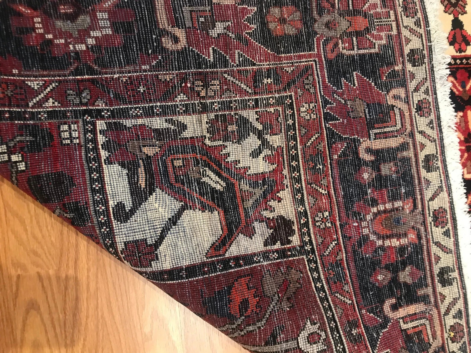 6.9 x 9.8 Vintage 100% Wool Hand Knotted Area Rug