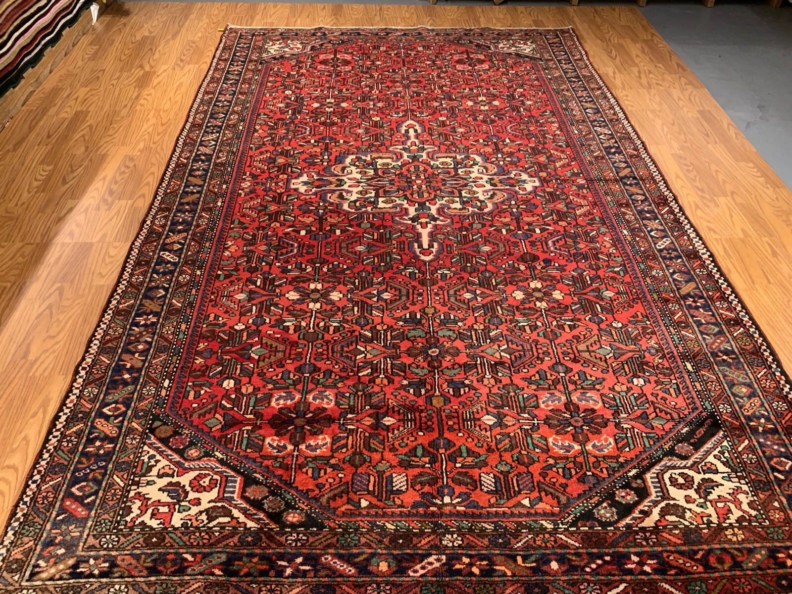 7 x 10.1 Vintage Hand Knotted 100% Wool Vegetable Dye Area Rug