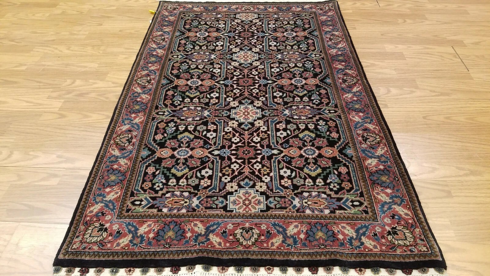 3 x 5 Fine Black Indo Farahan Hand Knotted Wool Rug EB334852991530 Montaage