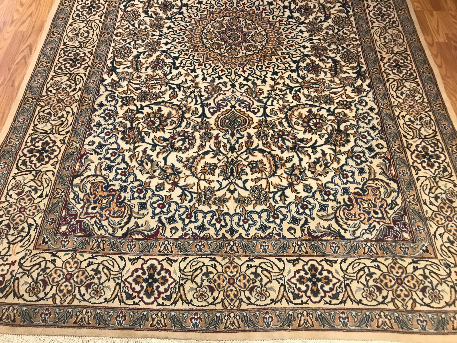 6.7 x 9.10 Vintage 100% Wool Hand Knotted Area Rug