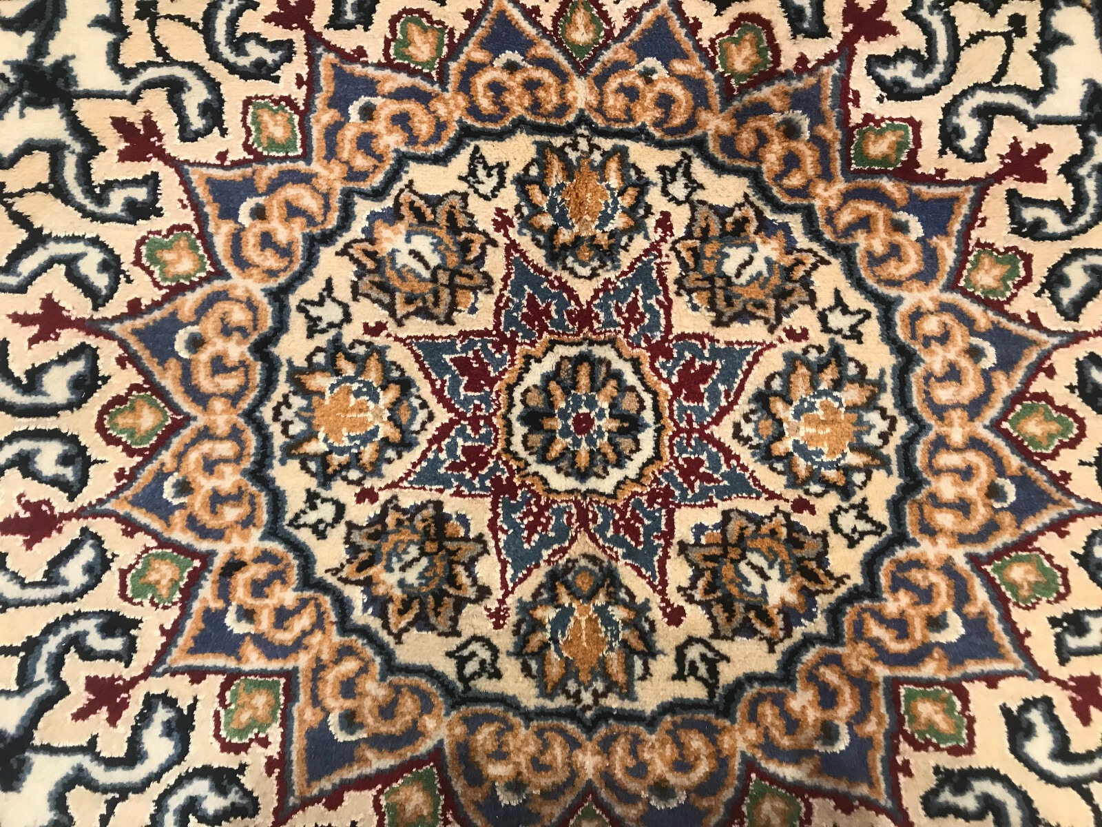 6.7 x 9.10 Vintage 100% Wool Hand Knotted Area Rug