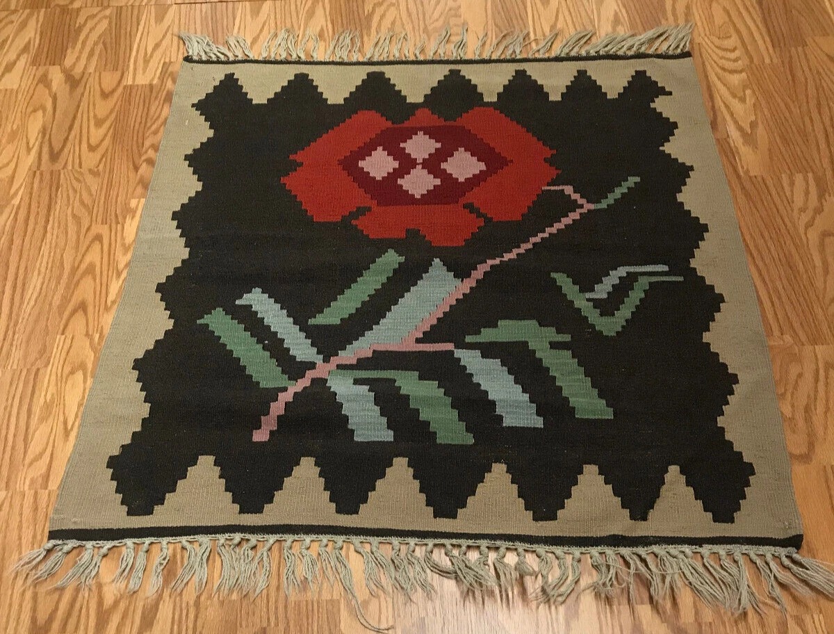 2.8 x 3.8 Kilim 100% Wool Hand Knotted Area Rug