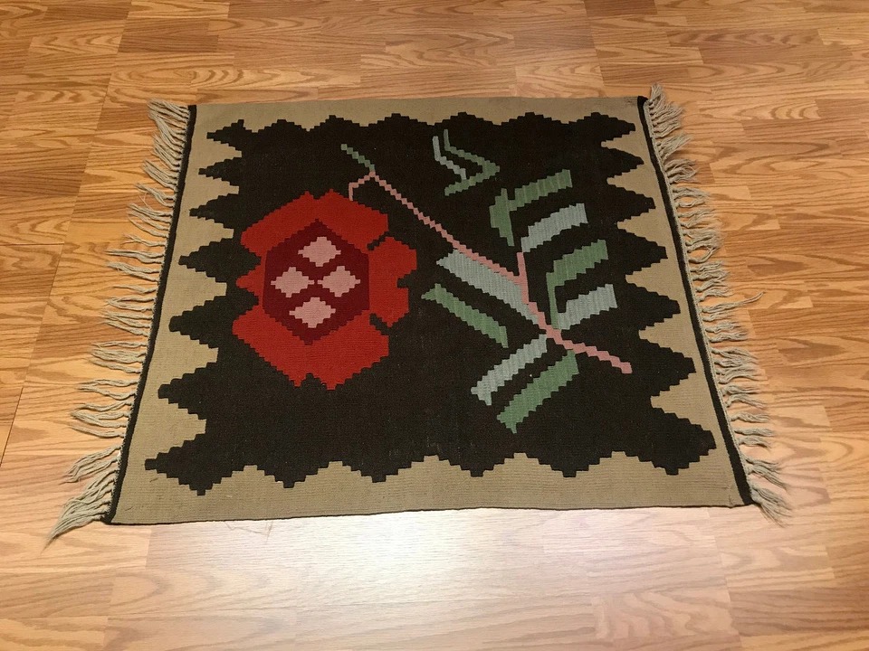 2.8 x 3.8 Kilim 100% Wool Hand Knotted Area Rug