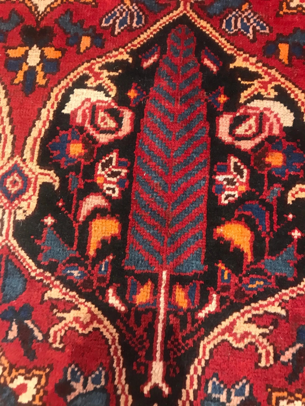 6.10 x 10. 1Vintage 100% Wool Hand Knotted Area Rug
