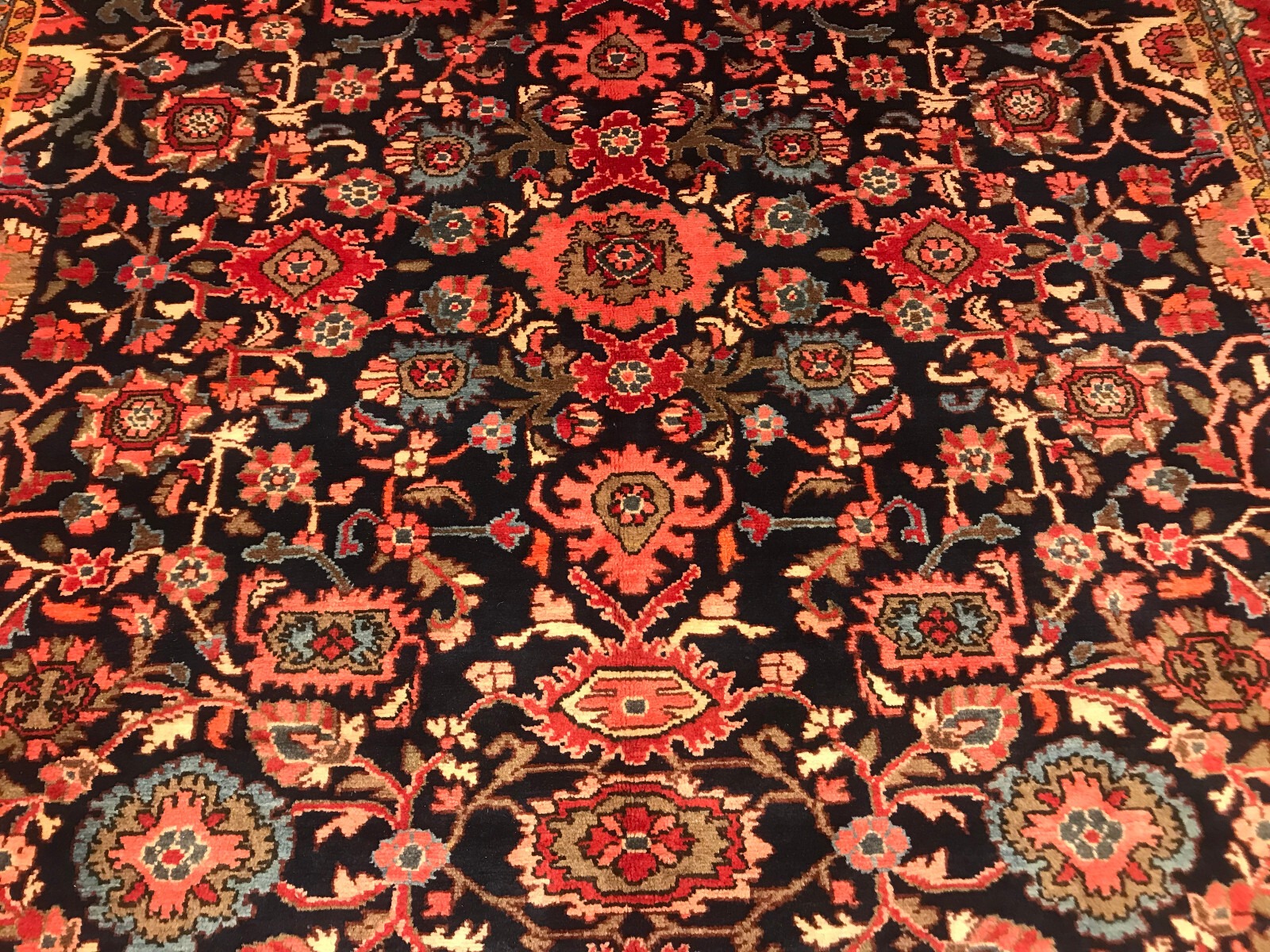 7.3 x 10.4 Vintage 100% Wool Hand Knotted Area Rug