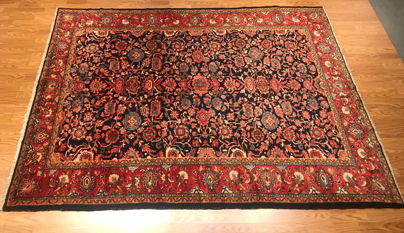 7.3 x 10.4 Vintage 100% Wool Hand Knotted Area Rug