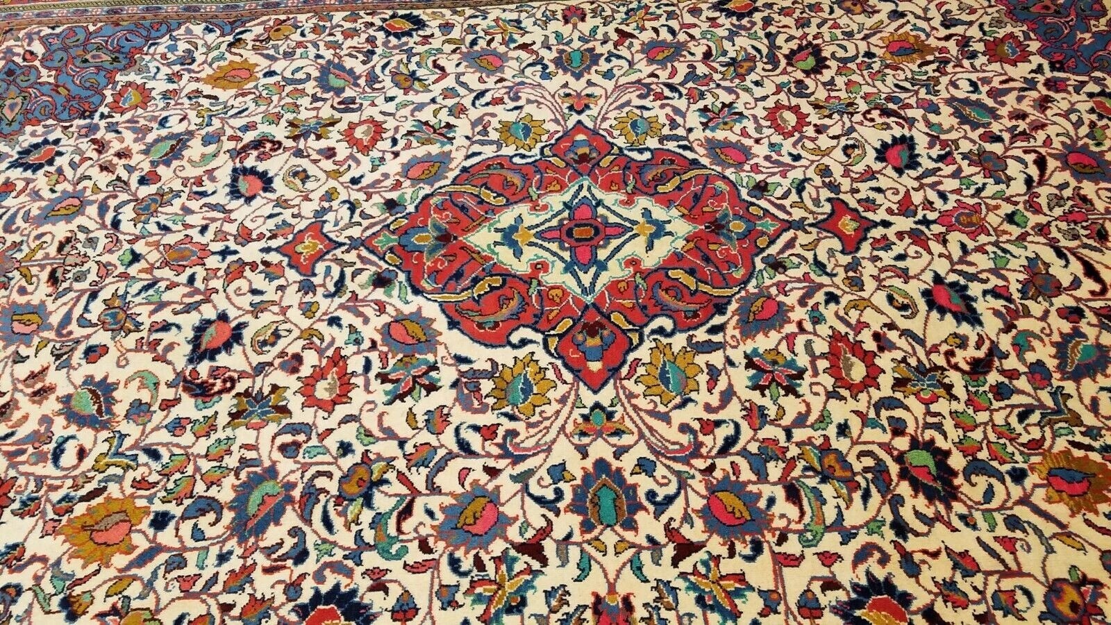 6.9 x 9.8 Vintage Hand Knotted 100% Wool Vegetable Dye Area Rug