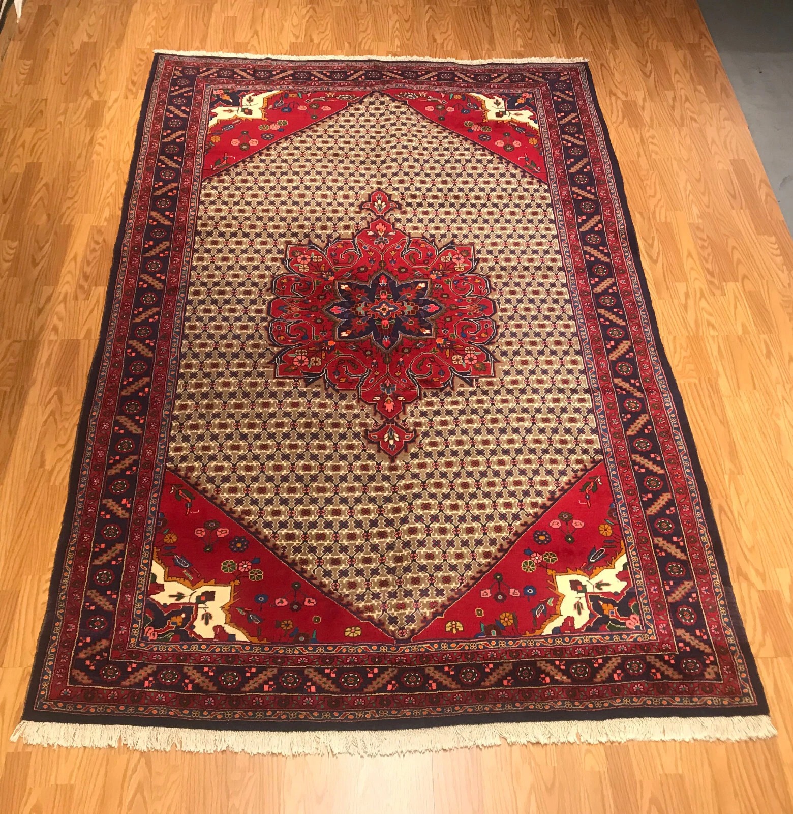 7 x 10.4 Vintage 100% Wool Hand Knotted Area Rug