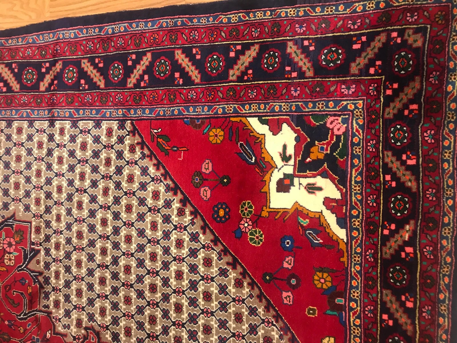 7 x 10.4 Vintage 100% Wool Hand Knotted Area Rug
