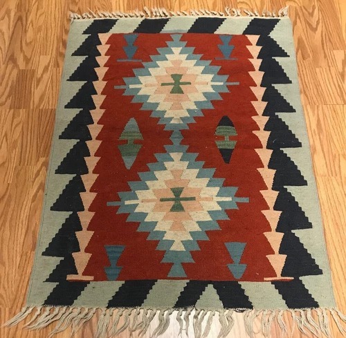 2.11 x 3.11 Kilim 100% Wool Hand Knotted Area Rug