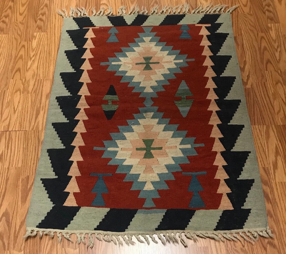 2.11 x 3.11 Kilim 100% Wool Hand Knotted Area Rug