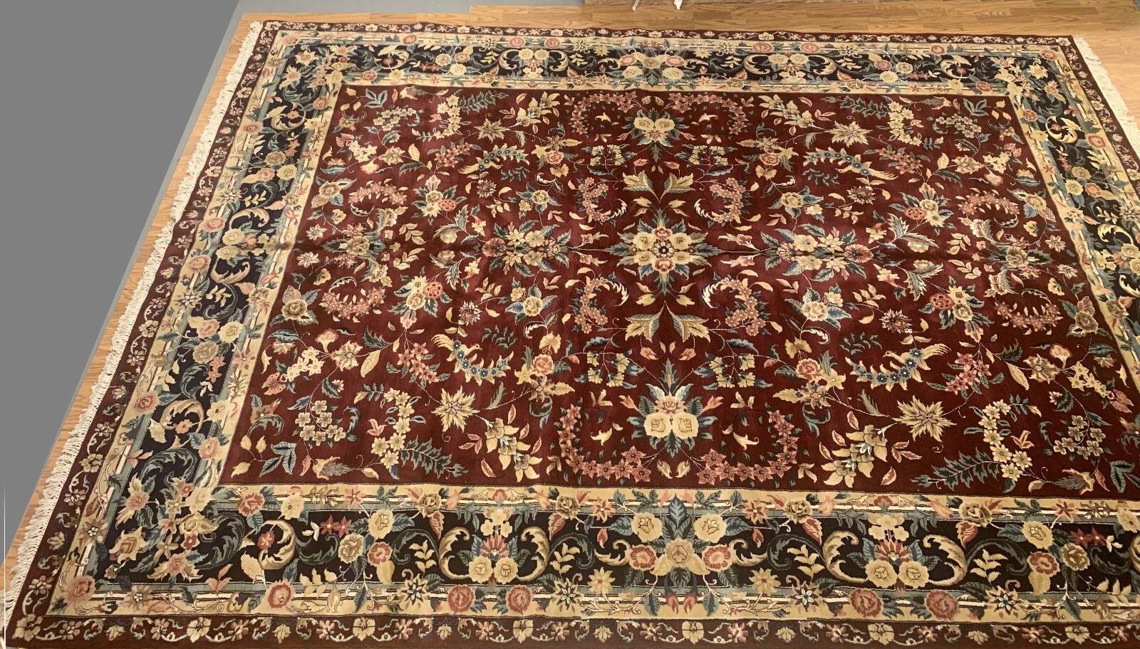 9.9 x 14 ft Indo Kashaan Hand Knotted 100% Wool Rug